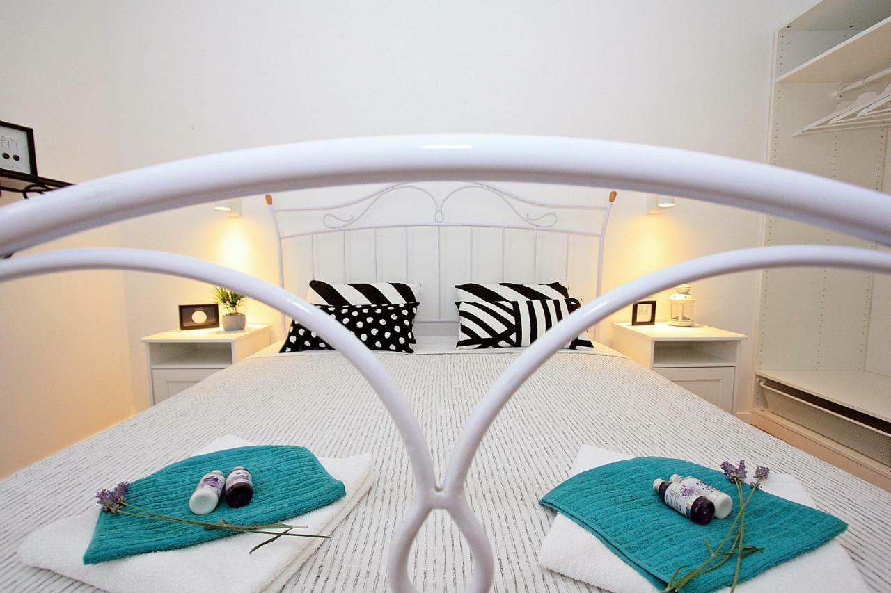 Apartman Michelangelo In The Centar Of Supetar Exterior foto
